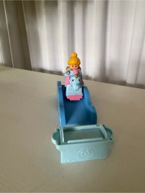Little people Disney princess Cinderella KLIP KLOP Horse Ramp&Trough